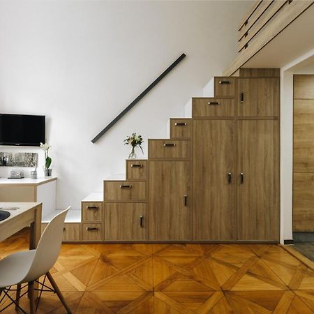 Cozy & Comfortable Apt Walking Anywhere You Want Sen 프라하 외부 사진