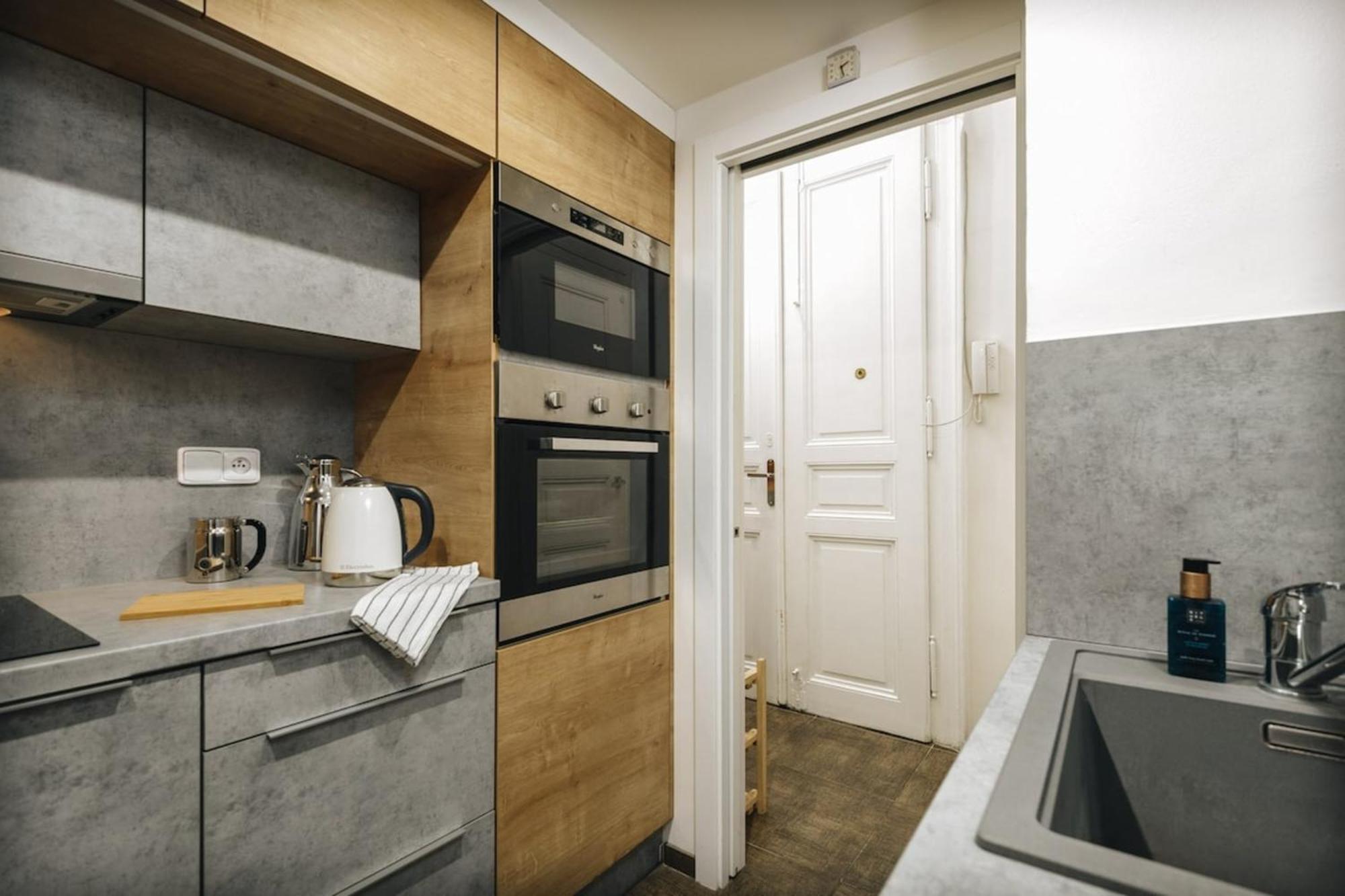Cozy & Comfortable Apt Walking Anywhere You Want Sen 프라하 외부 사진