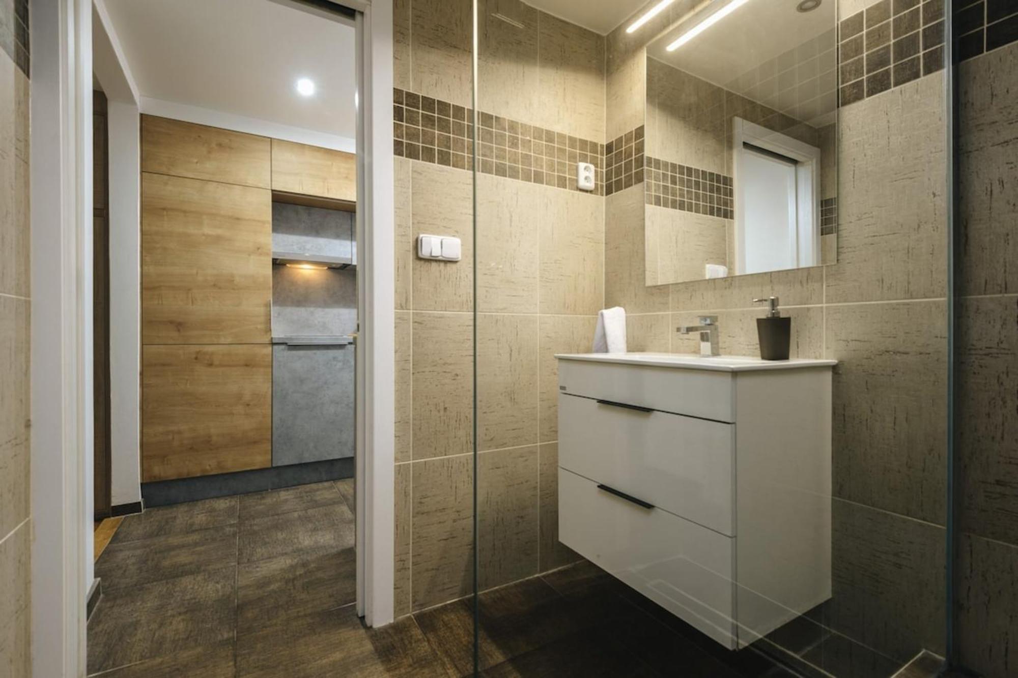 Cozy & Comfortable Apt Walking Anywhere You Want Sen 프라하 외부 사진
