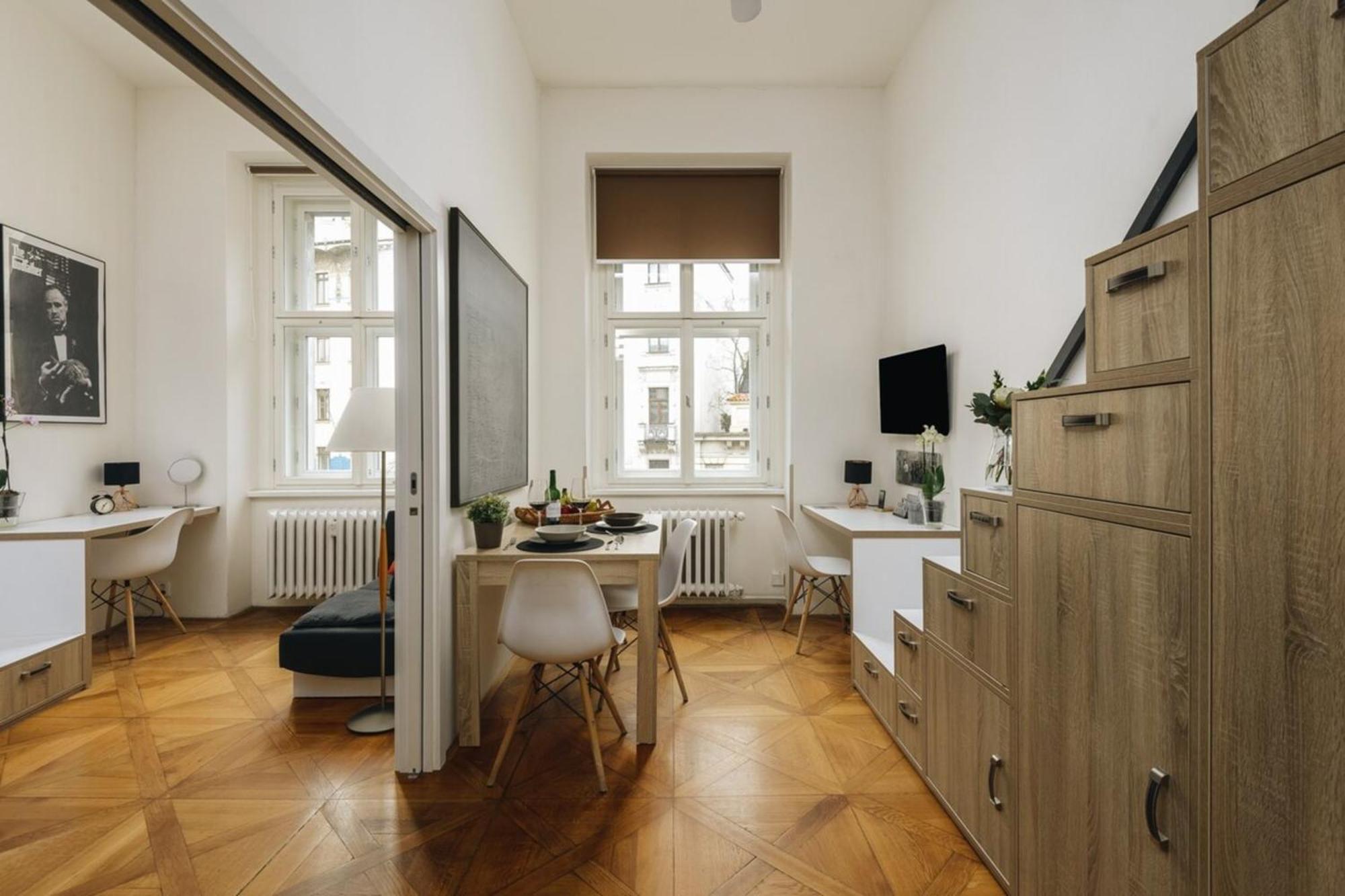 Cozy & Comfortable Apt Walking Anywhere You Want Sen 프라하 외부 사진