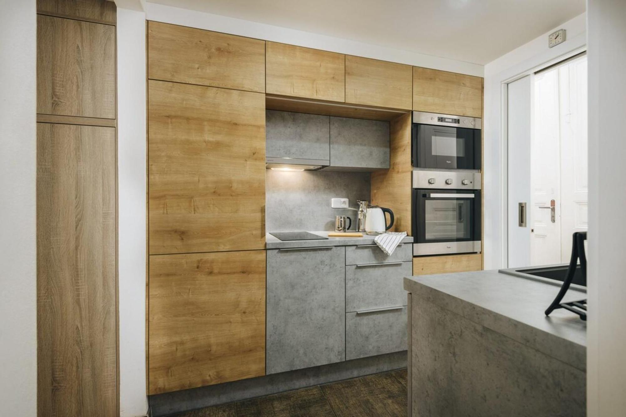 Cozy & Comfortable Apt Walking Anywhere You Want Sen 프라하 외부 사진